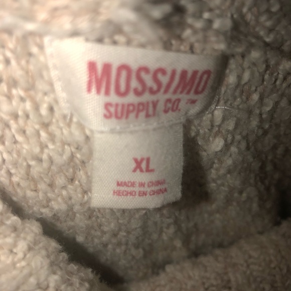 BNWOT - Cowl Neck Long Sleeved Sweater Sweater - Picture 2 of 3